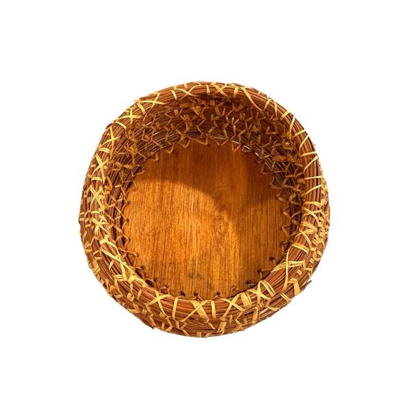 Woven Pine Needle Round Straw Trinket Basket No Lid - Picture 3 of 9